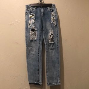 RIPPED JEANS W/ IRIDESCENT SEQUIN POCKETS